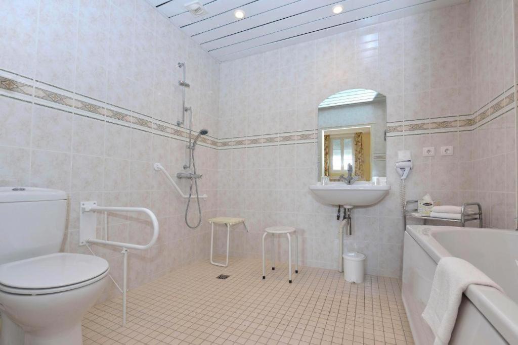 Hotel Castel Jeanson Ay-Champagne Pokoj fotografie